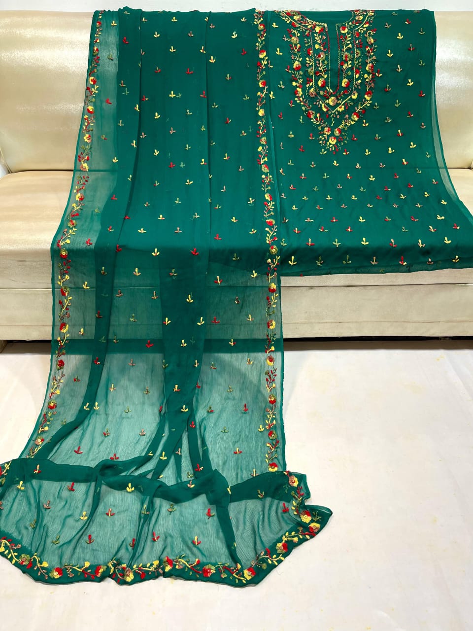 PAKKA BOOR